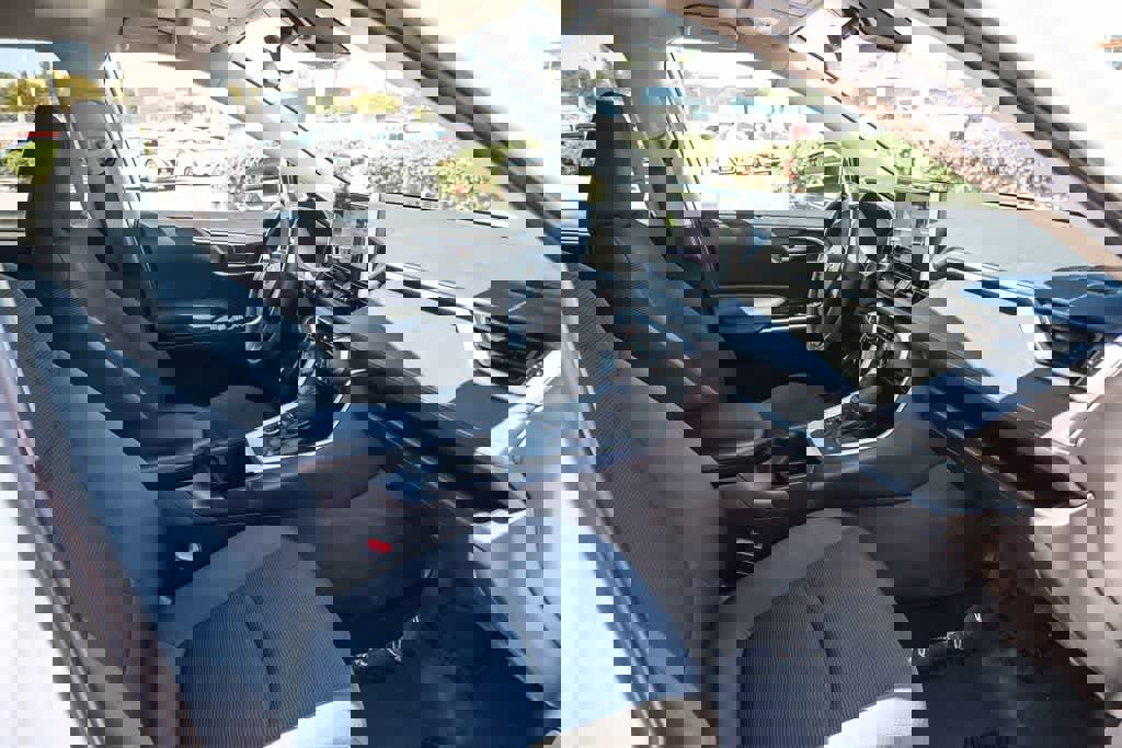 Used 2023 Toyota RAV4 LE image 15