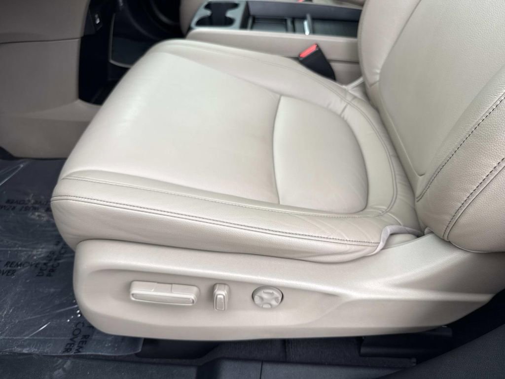 Used 2024 Honda Odyssey EX-L image 29