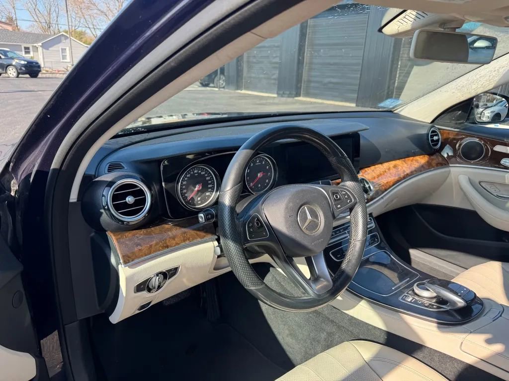 Used 2017 Mercedes-Benz E 300 E 300 4MATIC Sedan 4D image 5