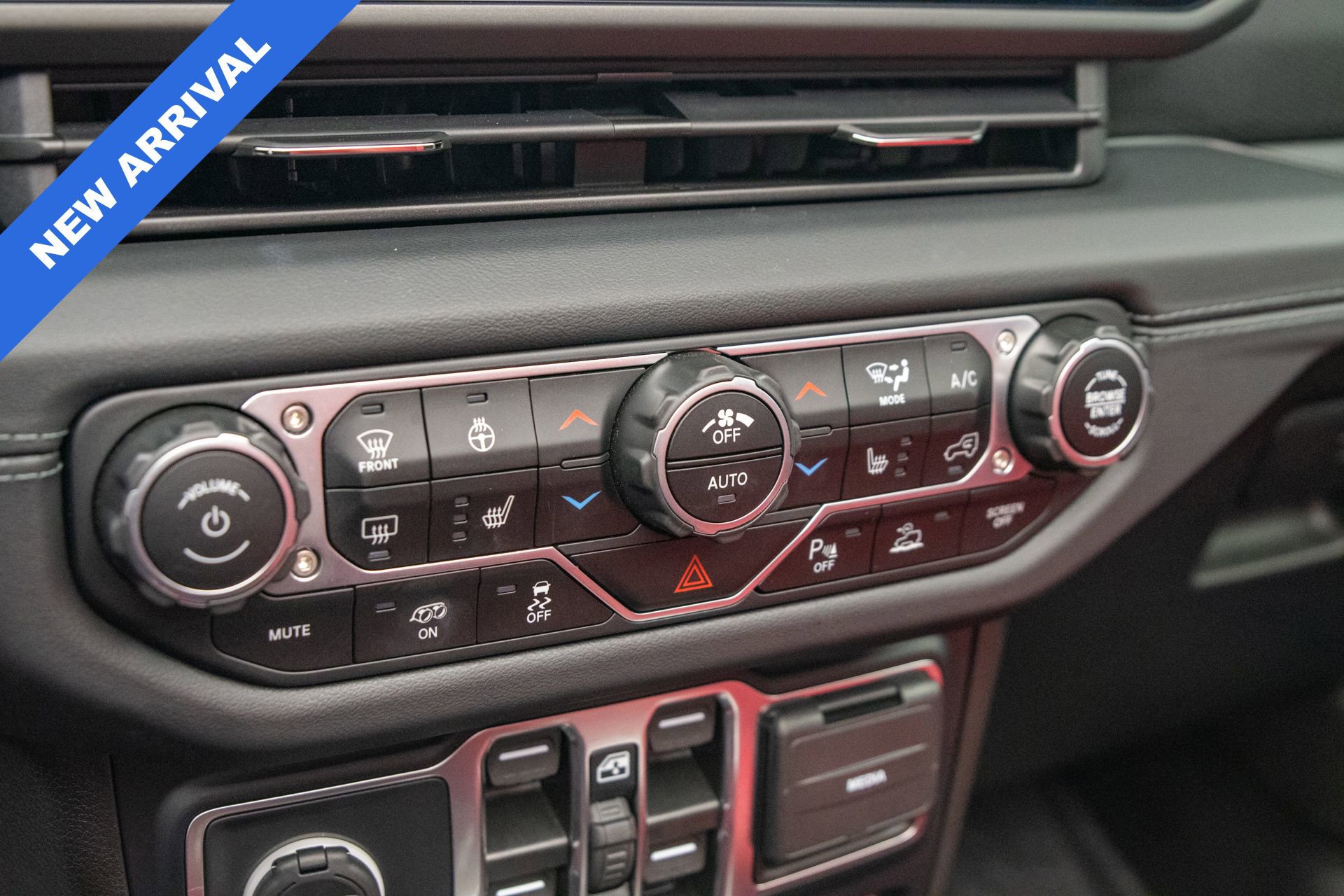 Used 2024 Jeep Wrangler Unlimited Rubicon 392 AWD/4WD image 19