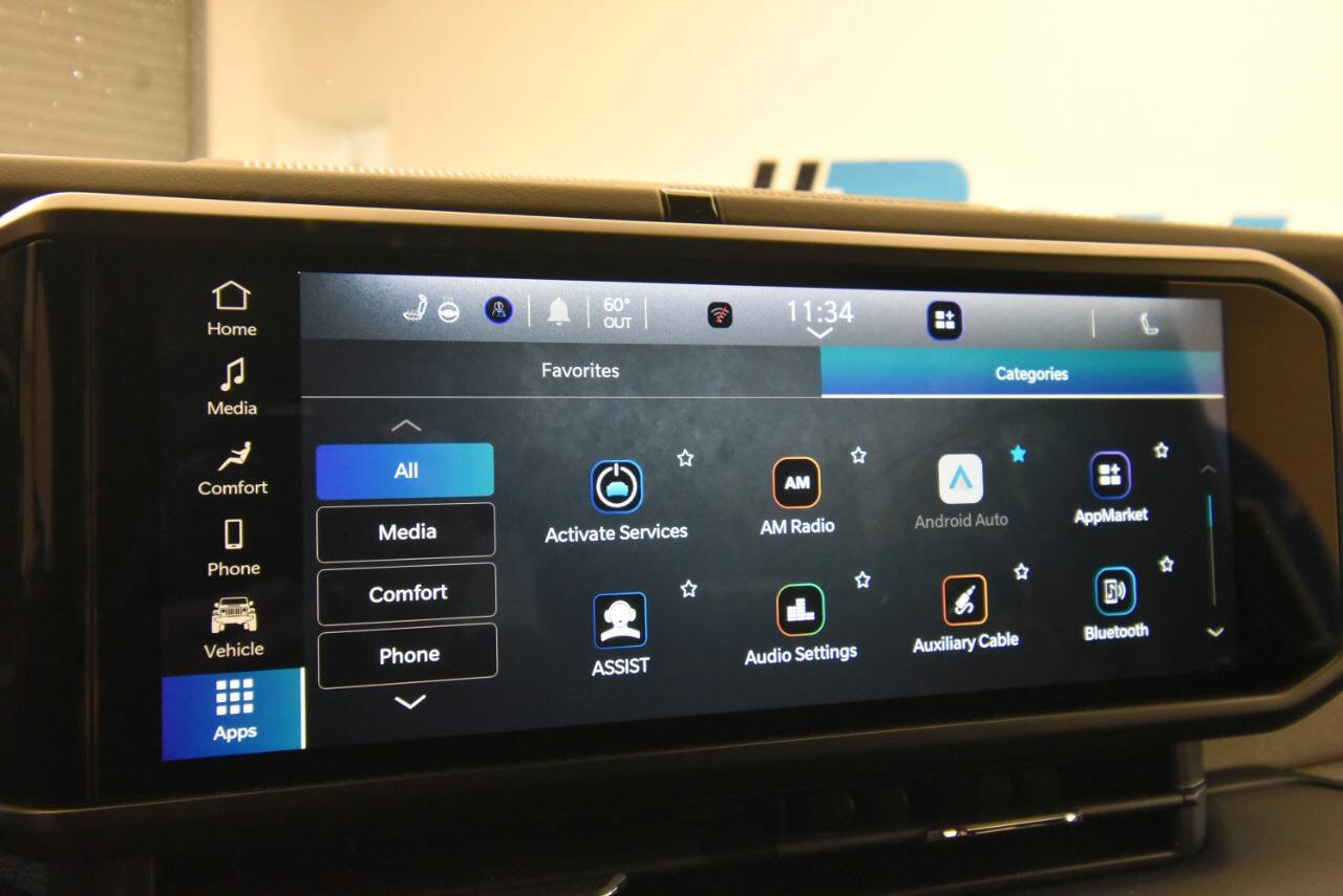 Used 2025 Jeep Wrangler Unlimited Sahara image 21