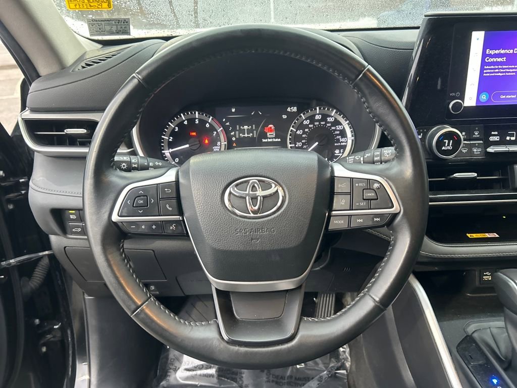 Used 2023 Toyota Highlander XLE image 24