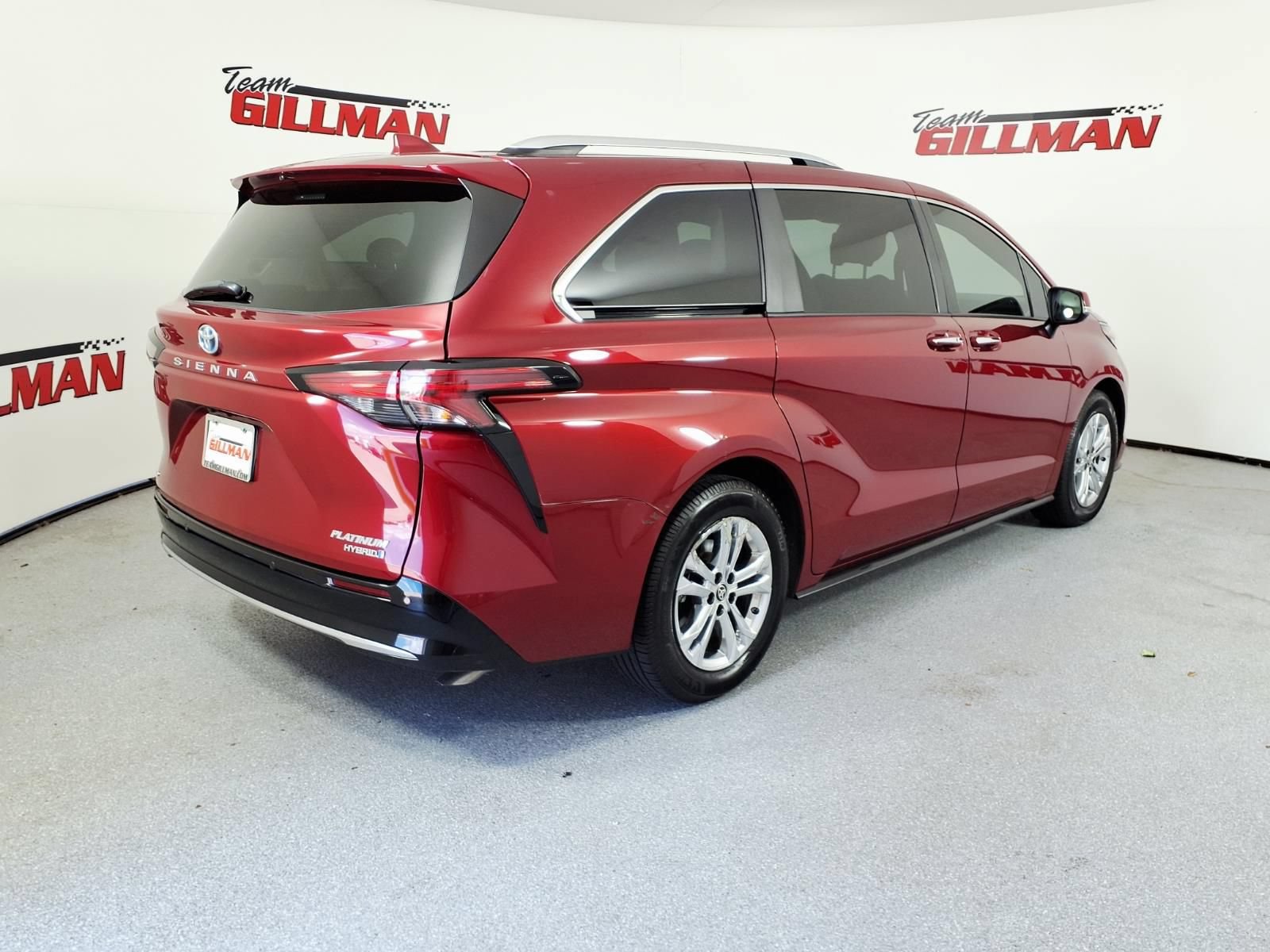 Used 2022 Toyota Sienna Platinum AWD/4WD image 4