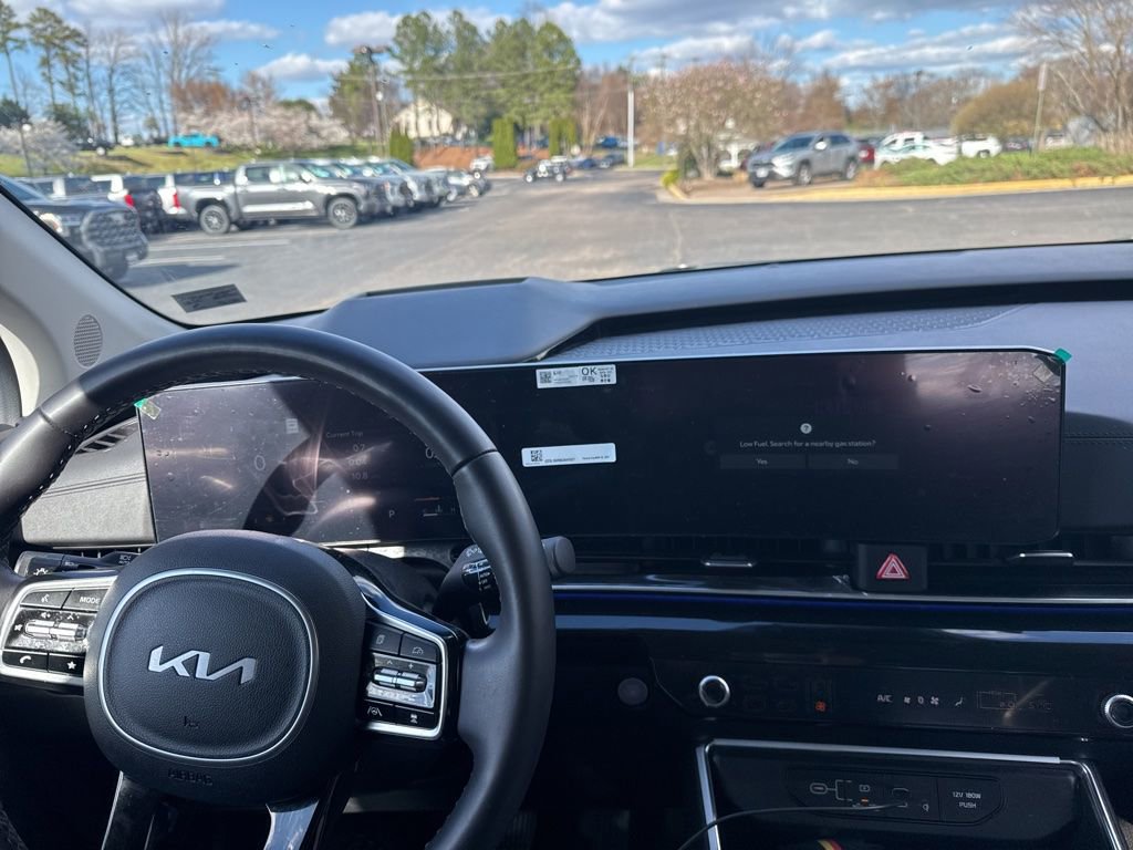 Used 2026 Kia Carnival SX Prestige image 7
