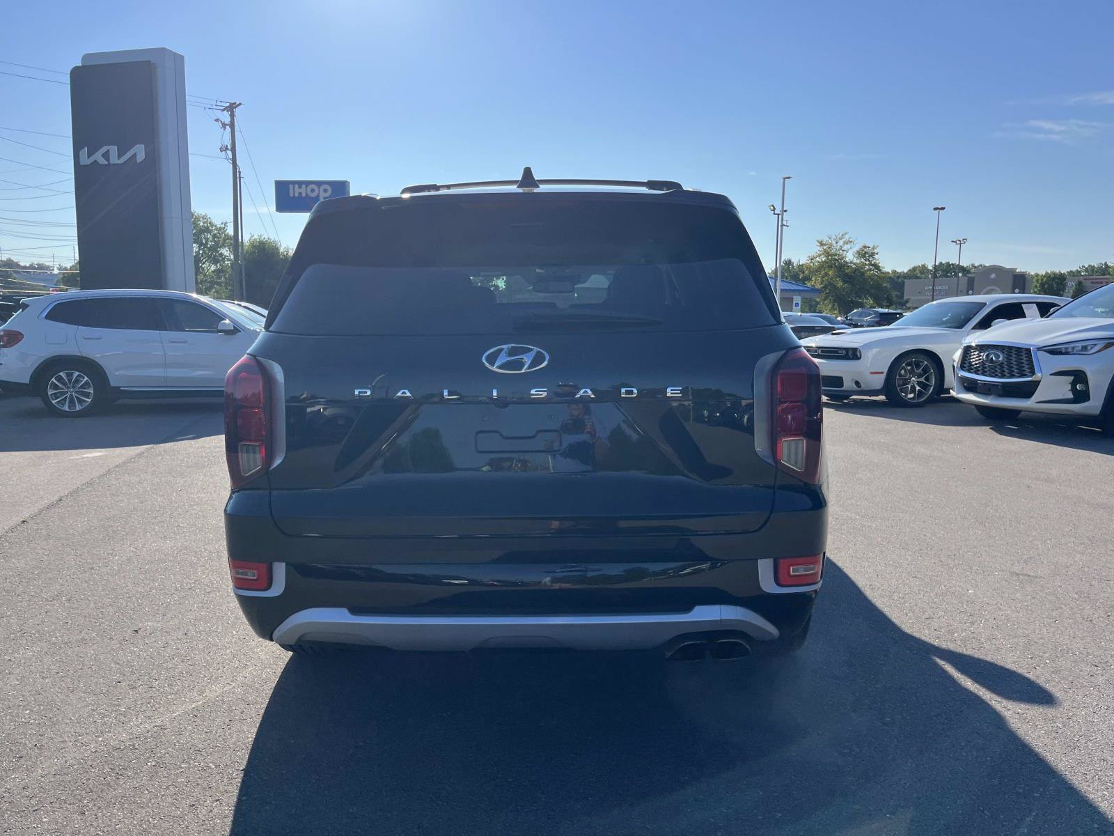 Used 2022 Hyundai Palisade Limited FWD image 4