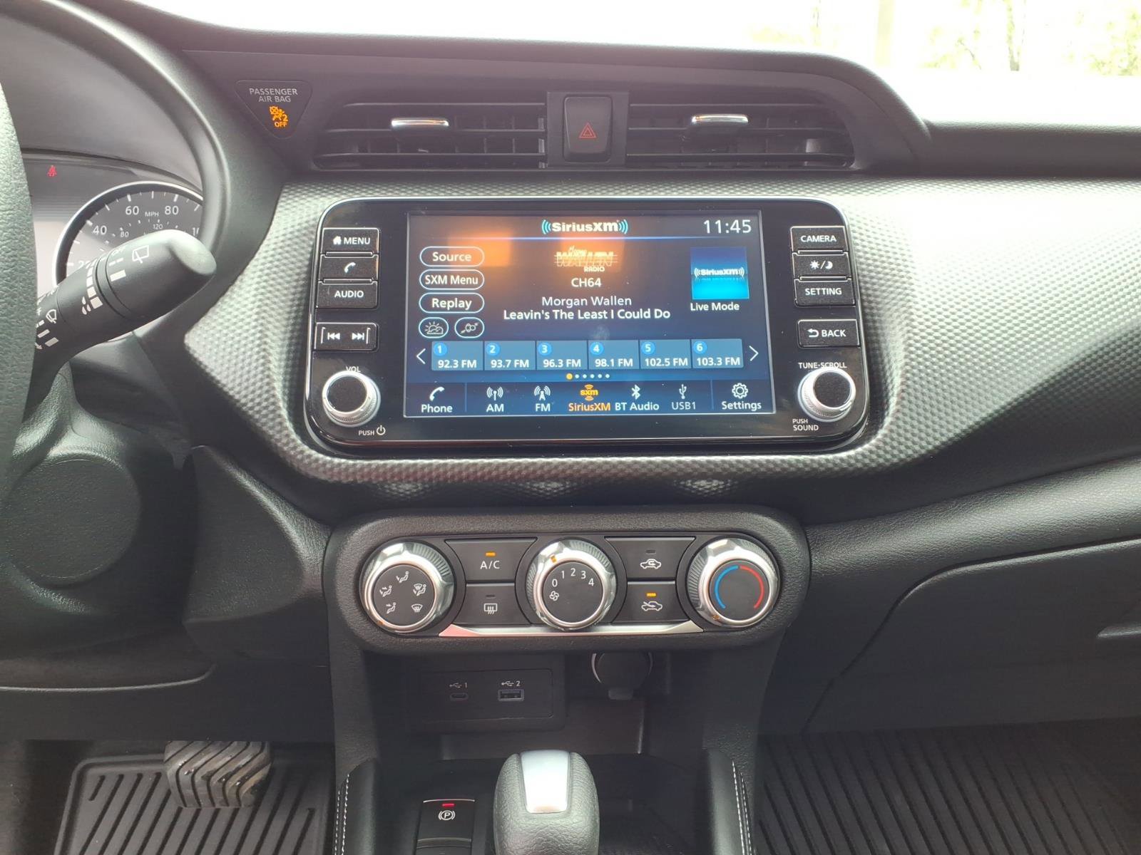 Used 2023 Nissan Kicks SV image 11