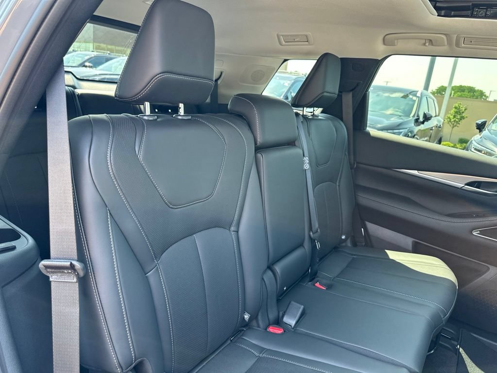 New 2027 INFINITI QX60 Luxe w/ Family Package AWD/4WD image 23