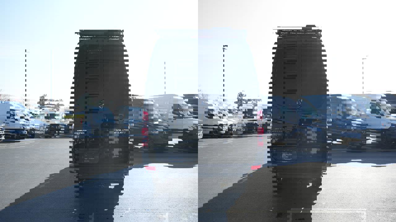 Used 2015 Mercedes-Benz Sprinter 2500 image 5