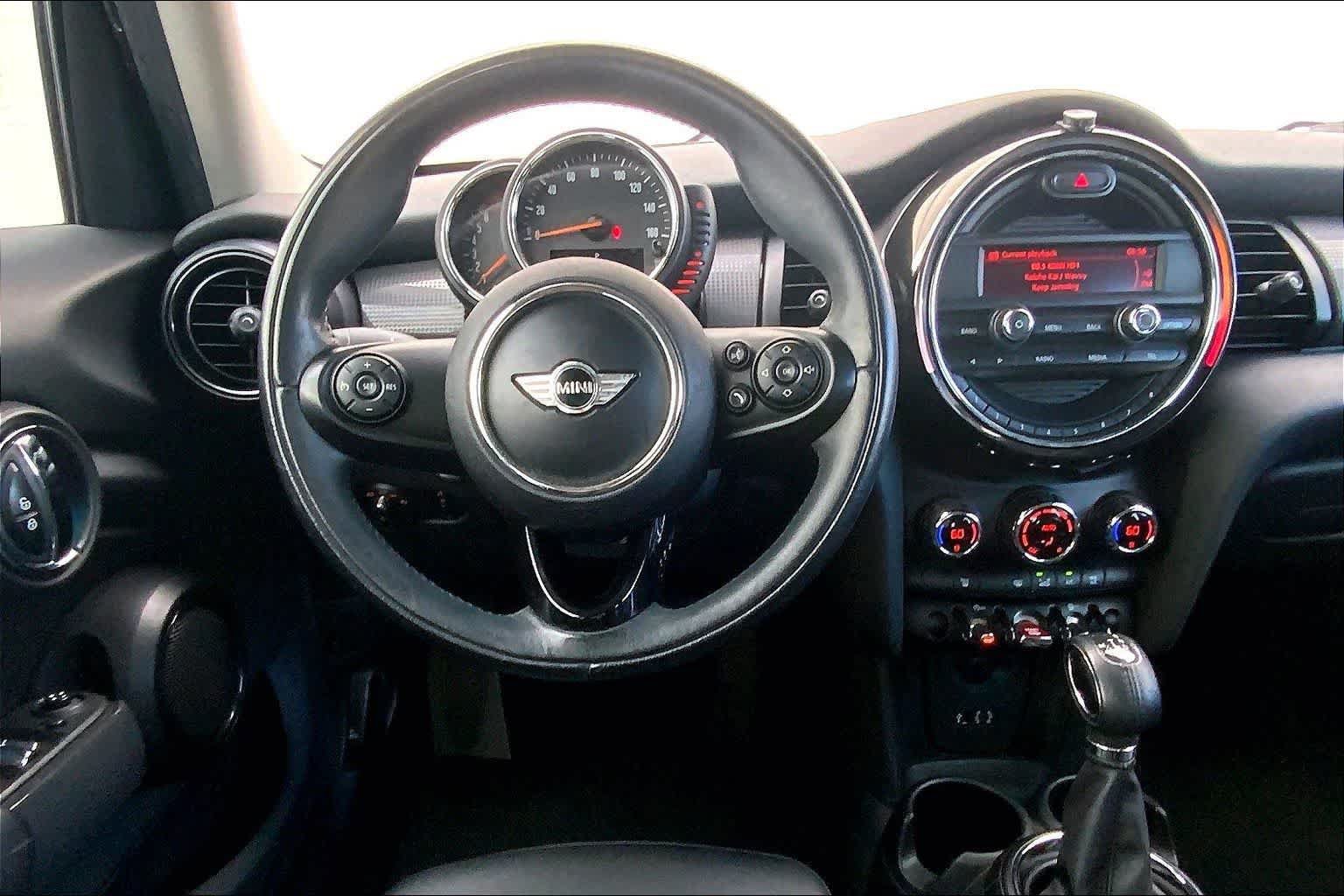 Used 2015 MINI Cooper 4-Door Hardtop FWD image 14