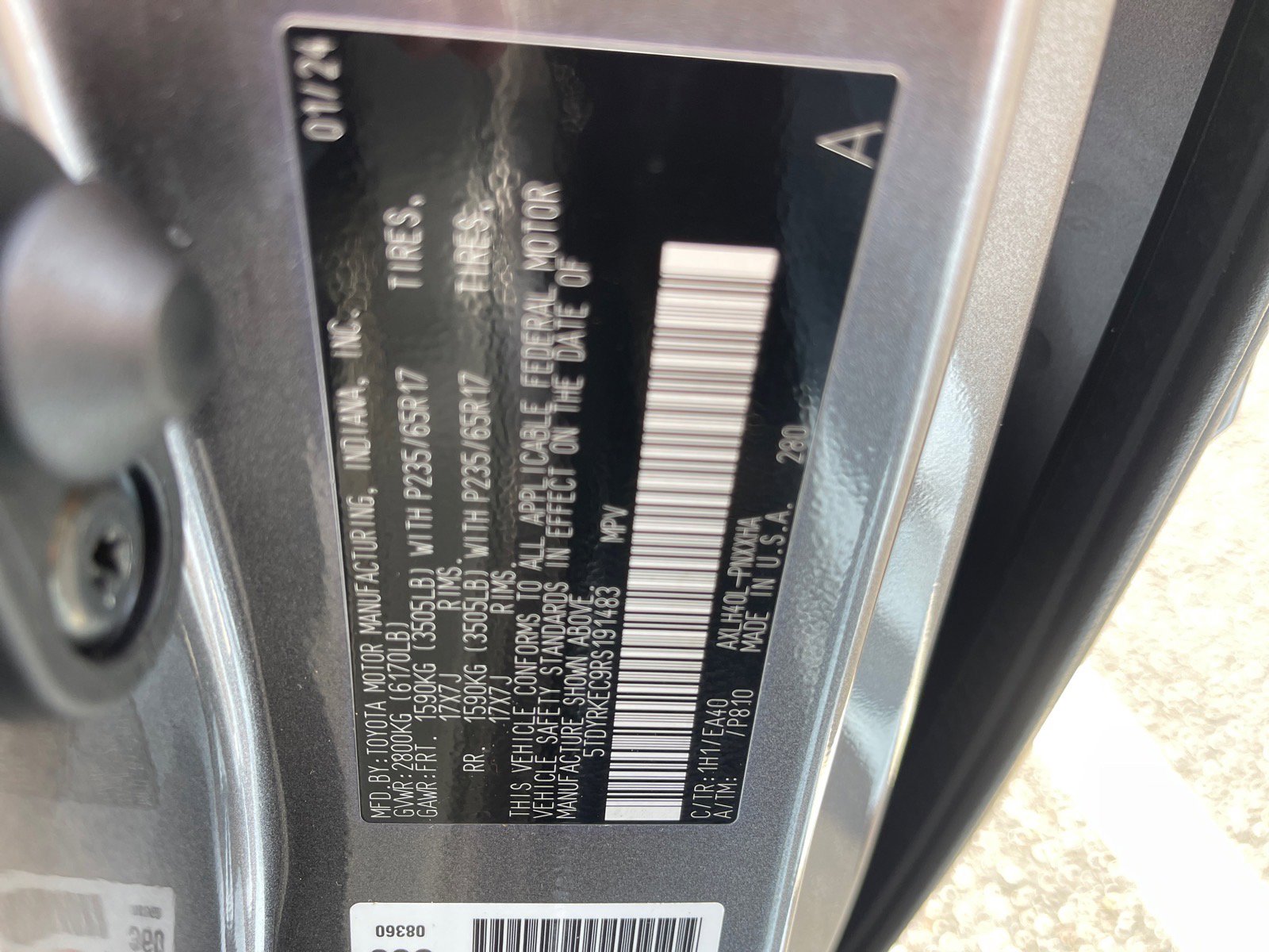 Used 2024 Toyota Sienna XLE FWD image 11