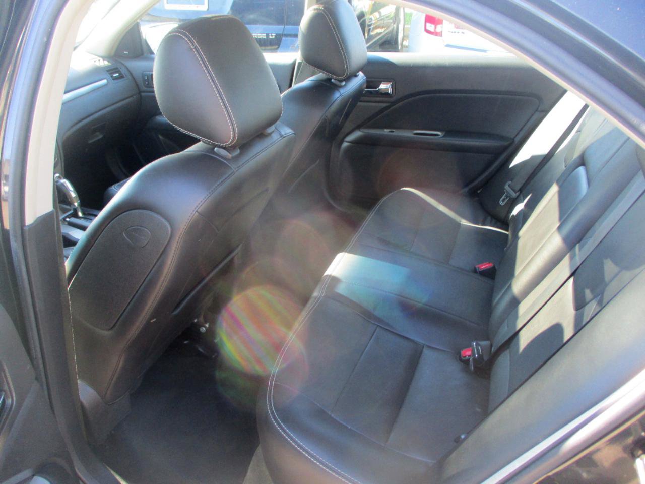 Used 2010 Ford Fusion SEL FWD image 10