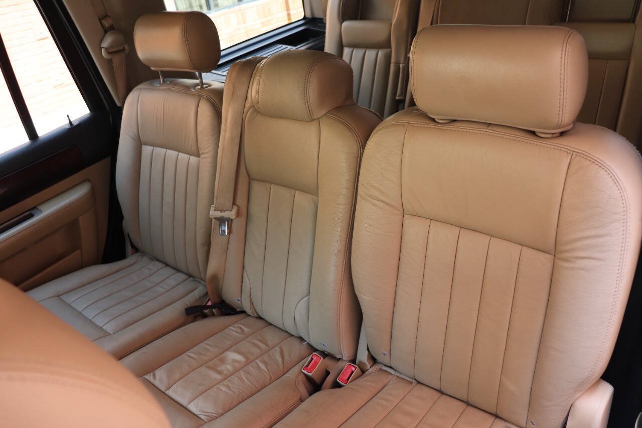 Used 2006 Lincoln Navigator Luxury RWD image 42