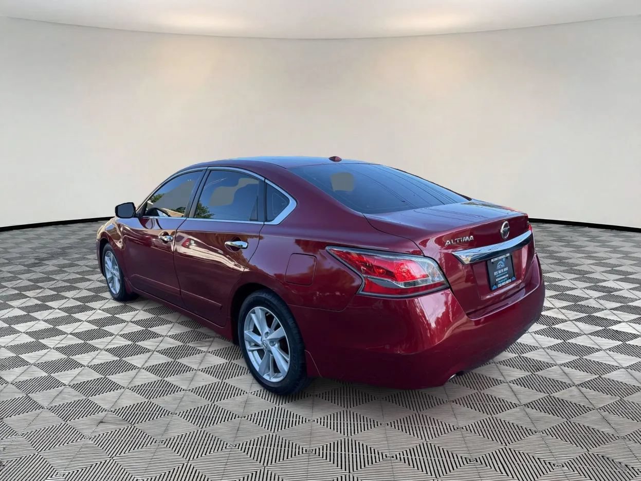 Used 2015 Nissan Altima 2.5 SL w/ Technology Package FWD image 5