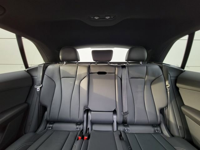 Used 2025 Audi Q8 Premium w/ Convenience Package image 18