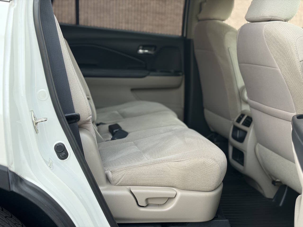 Used 2016 Honda Pilot LX image 16