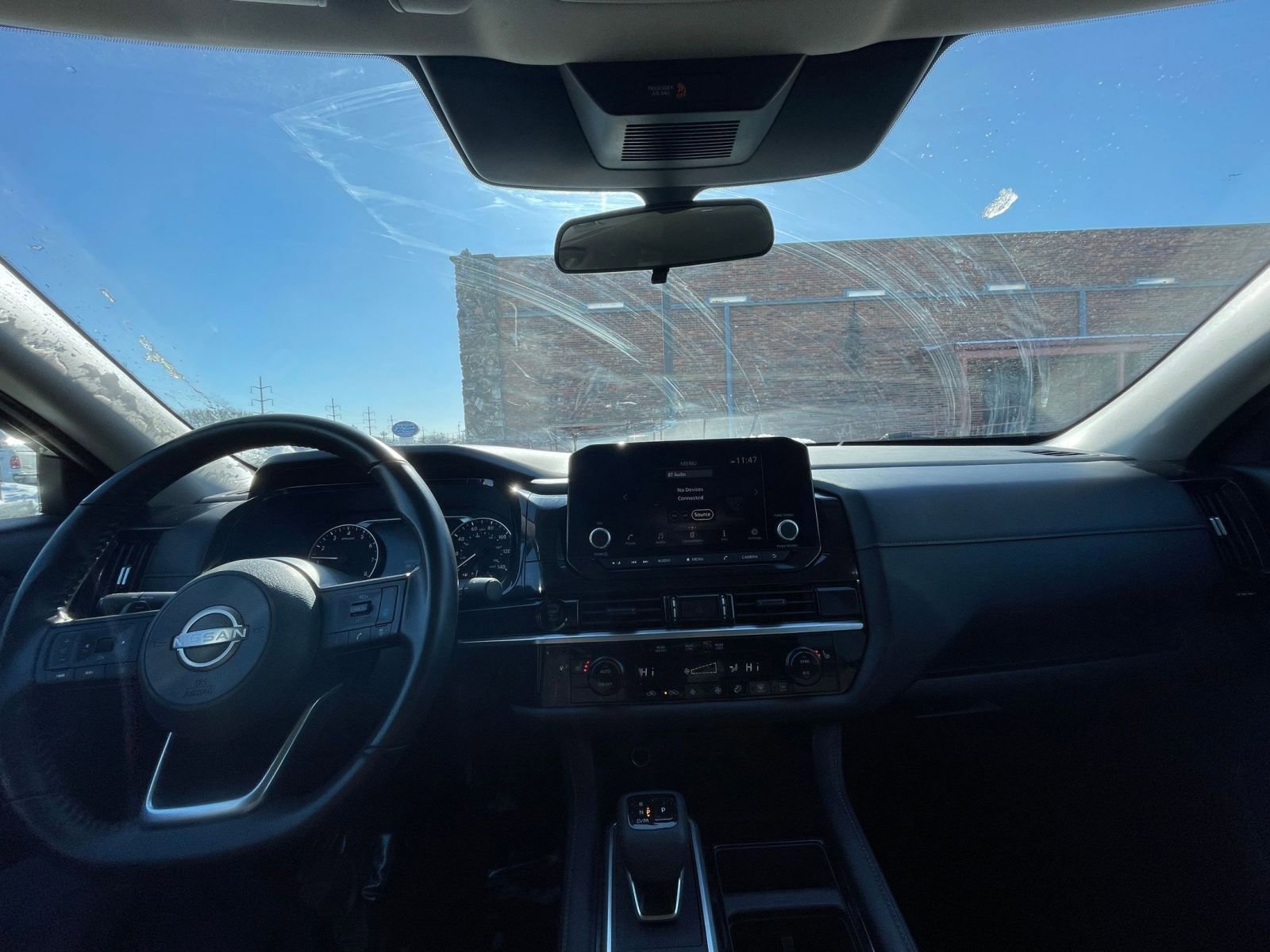 Used 2025 Nissan Pathfinder SV image 36