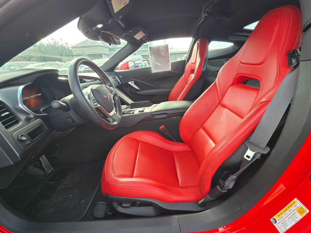 Used 2015 Chevrolet Corvette Stingray Coupe image 16