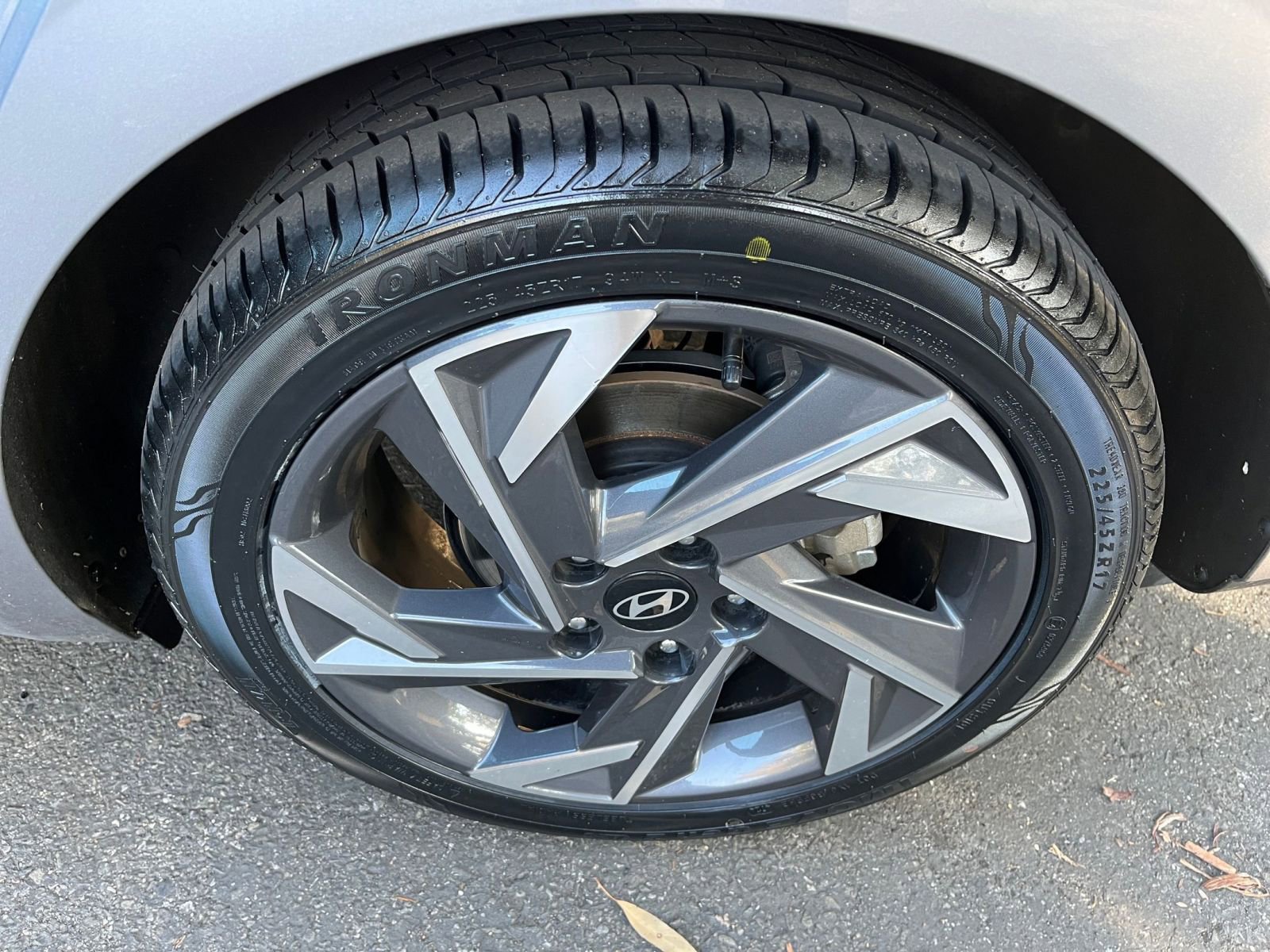 Used 2025 Hyundai Elantra SEL image 28