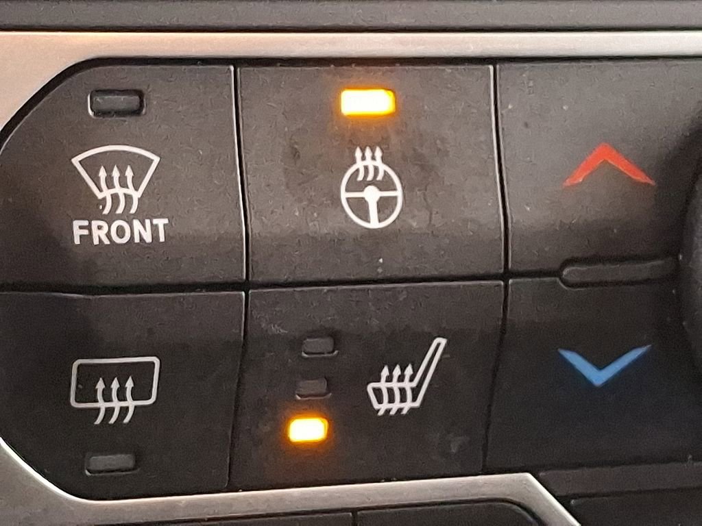 Used 2025 Jeep Gladiator Mojave w/ Convenience Group image 23