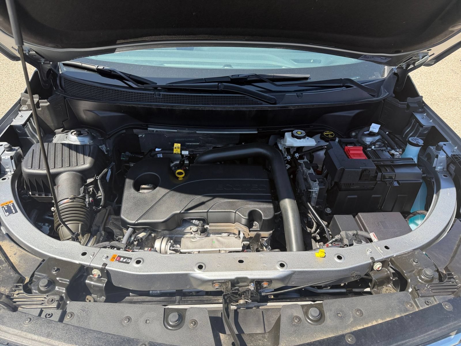 Used 2025 Chevrolet Equinox LT FWD image 33