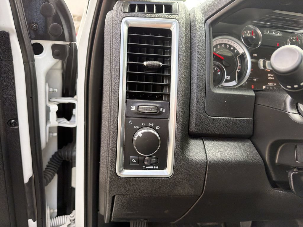 Used 2023 RAM 1500 Classic SLT w/ Electronics Group AWD/4WD image 17