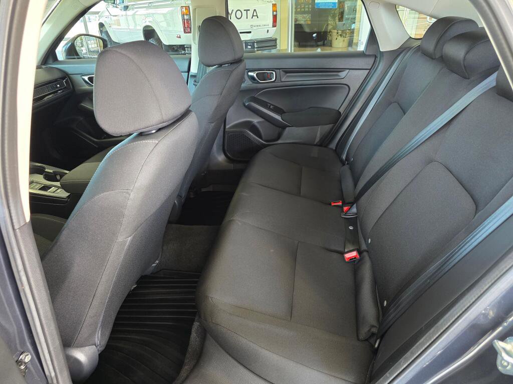 Used 2025 Honda Civic LX image 37