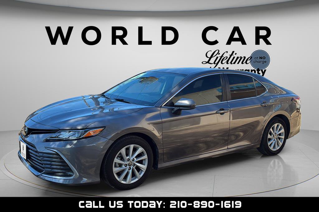 Used 2021 Toyota Camry LE FWD image 13