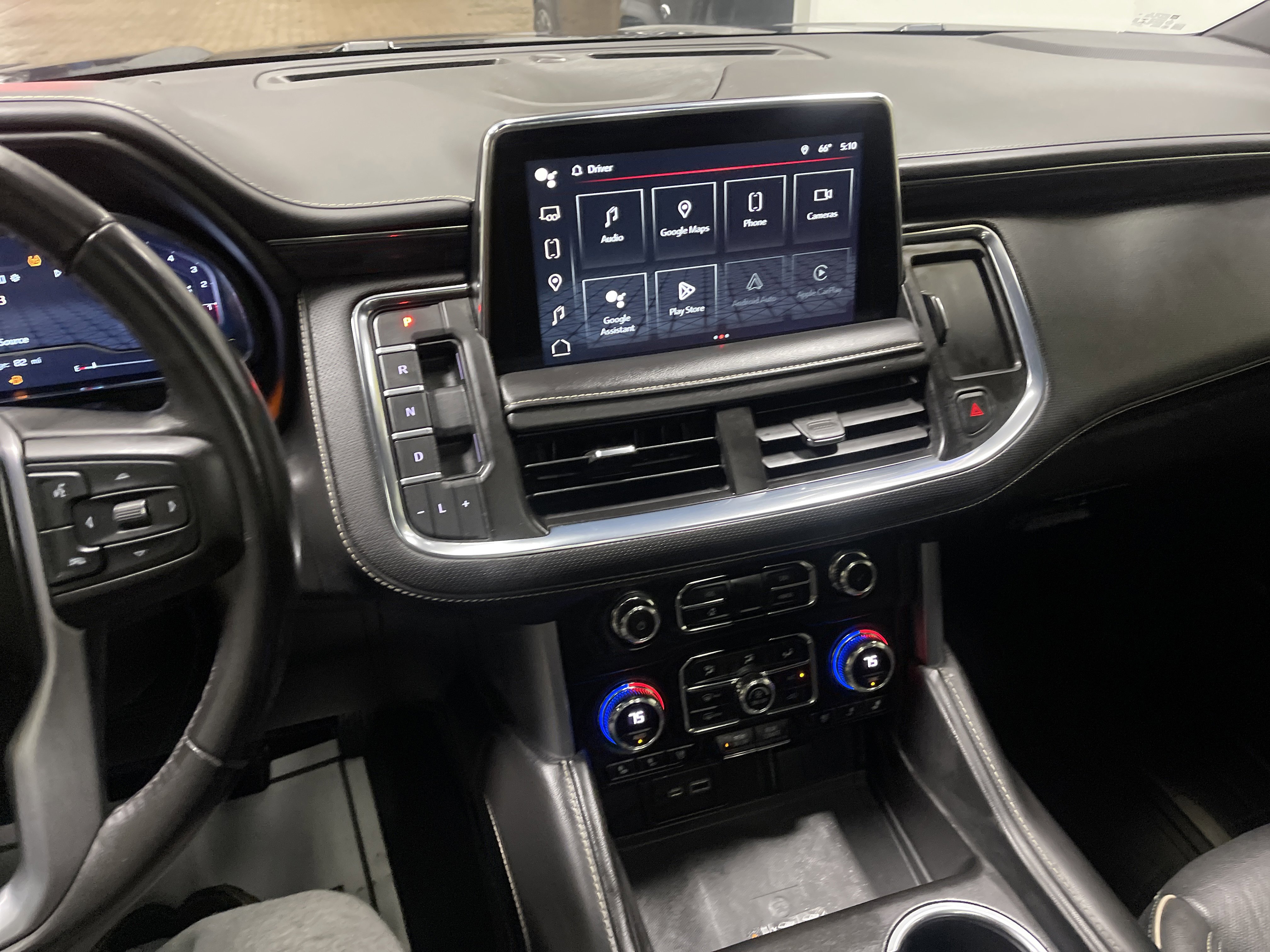 Used 2023 GMC Yukon SLT image 30