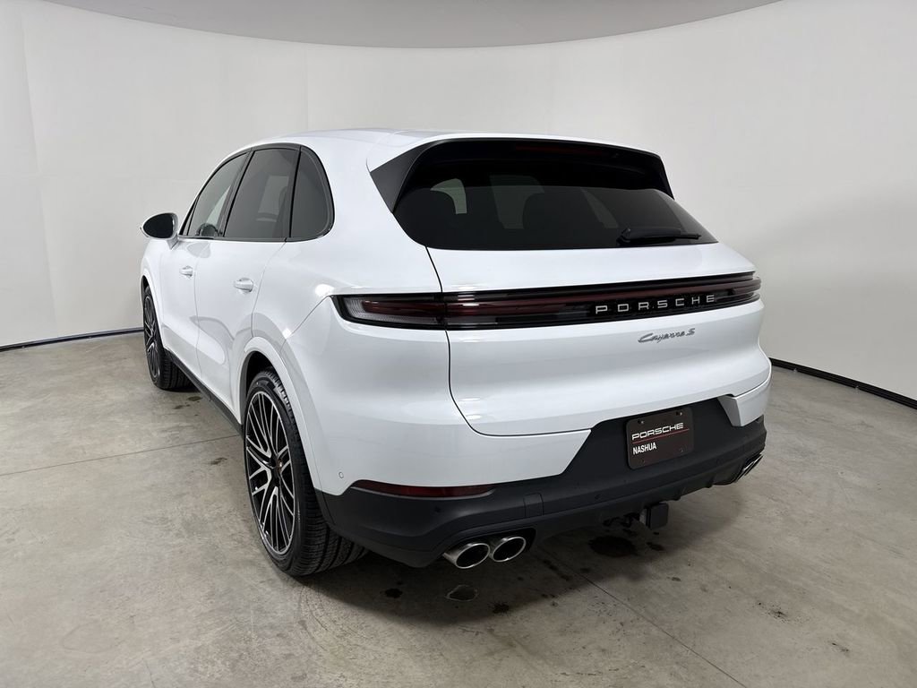 New 2026 Porsche Cayenne S image 3