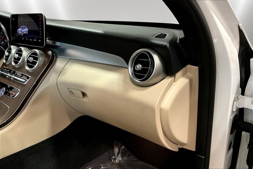 Used 2021 Mercedes-Benz C 300 4MATIC Sedan image 26