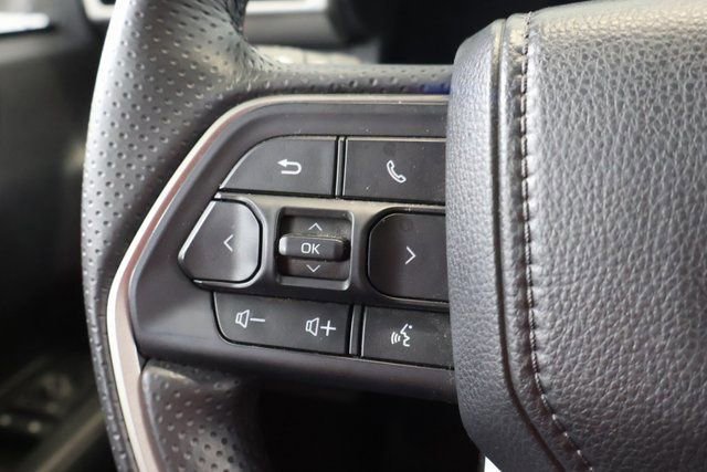 Used 2025 Toyota 4Runner SR5 image 17