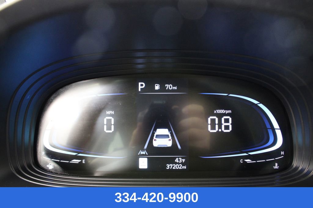 Used 2024 Hyundai Venue Limited image 9