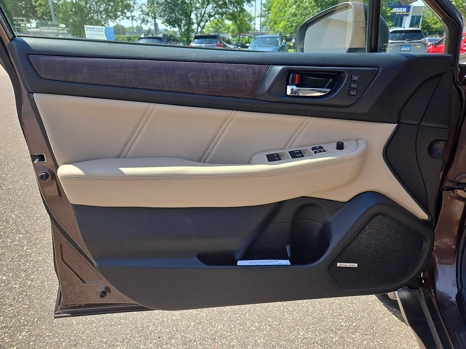 Used 2019 Subaru Outback 2.5i Limited AWD/4WD image 12