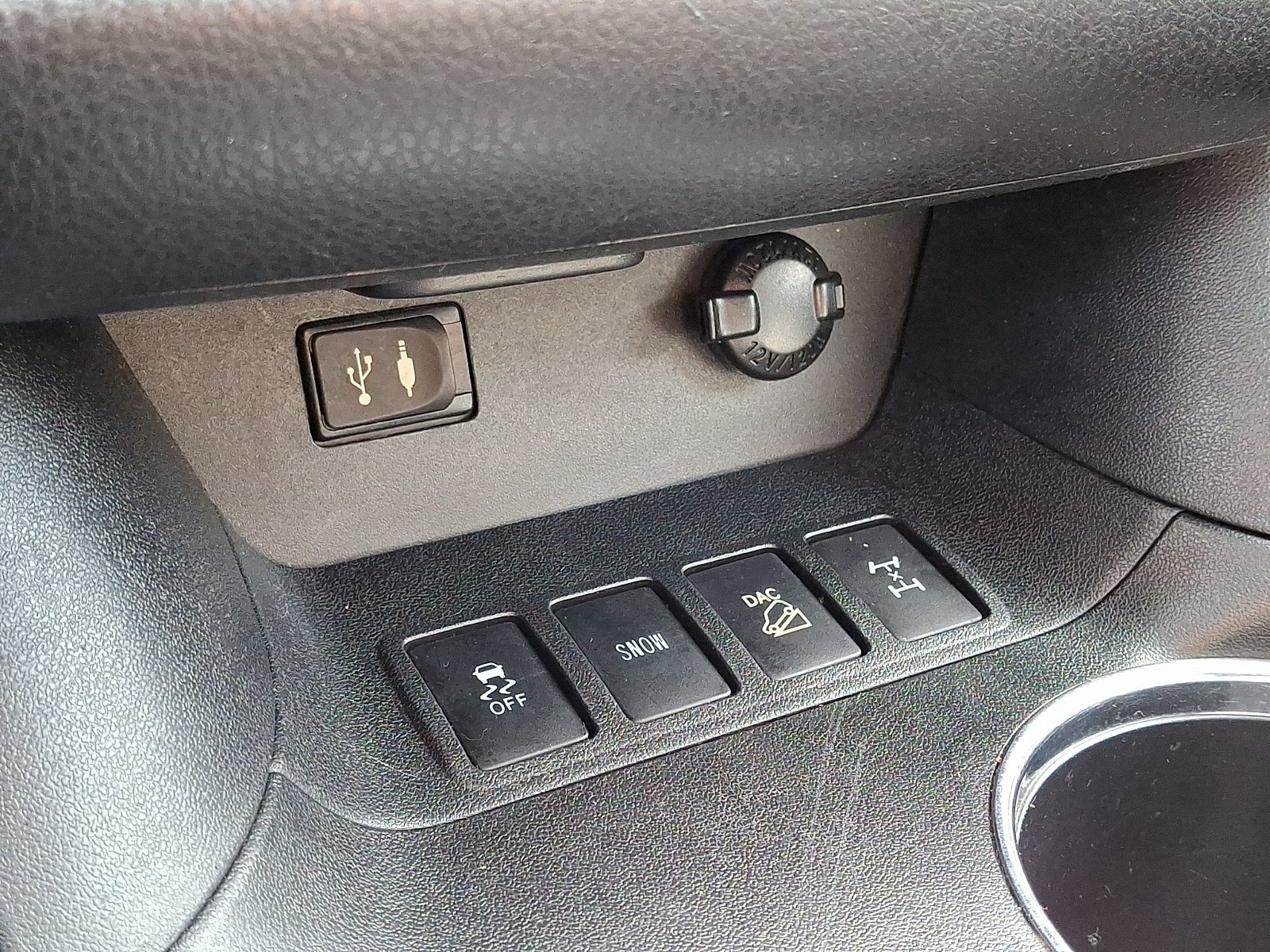 Used 2015 Toyota Highlander XLE AWD/4WD image 27