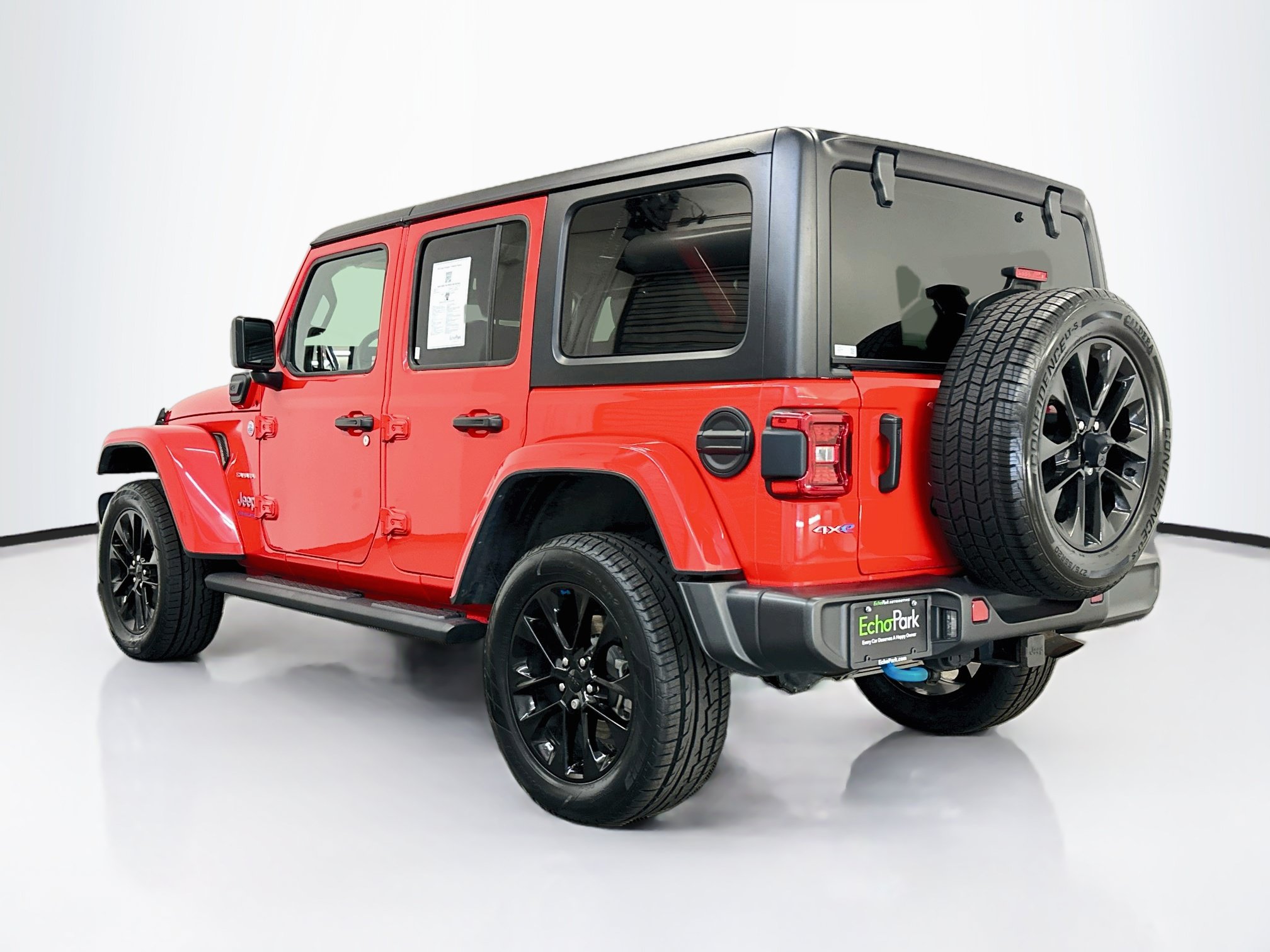 Used 2023 Jeep Wrangler Unlimited Sahara AWD/4WD image 5