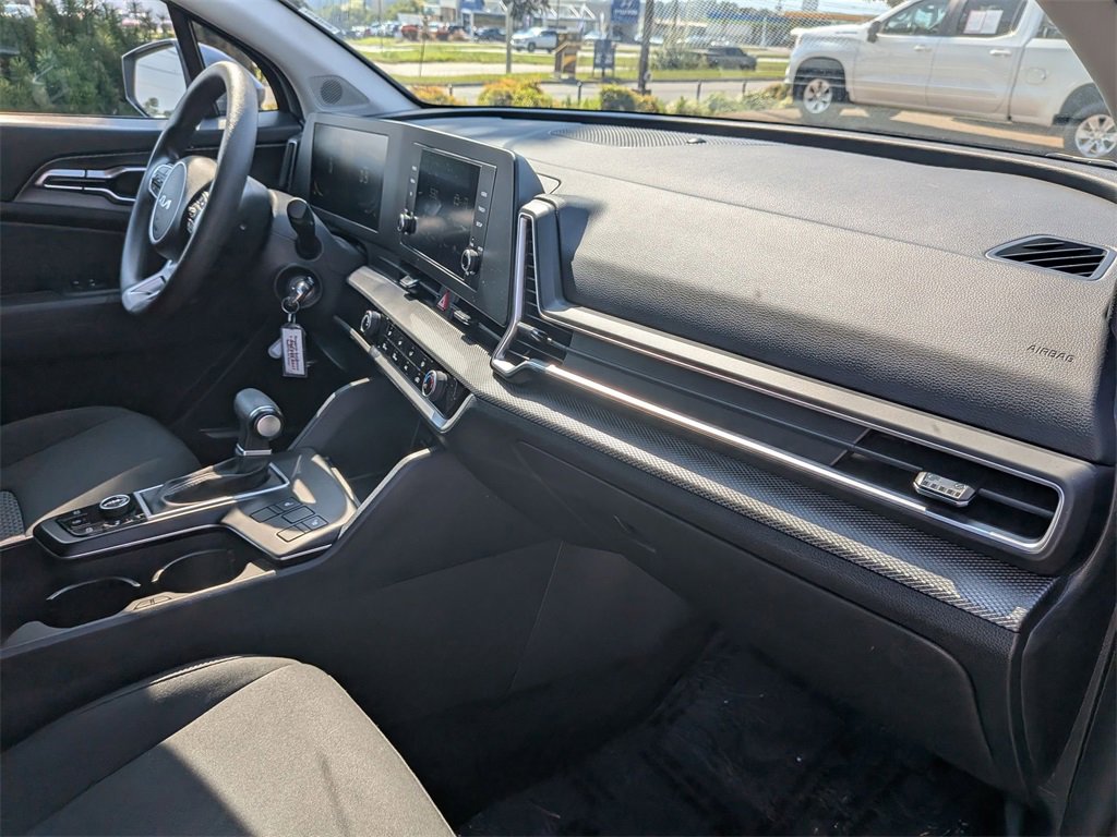 Used 2024 Kia Sportage LX image 33