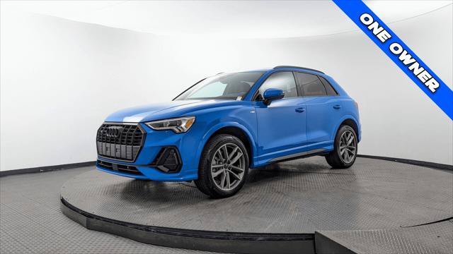 Used 2023 Audi Q3 2.0T Premium w/ Black Optic Sport Package AWD/4WD image 2