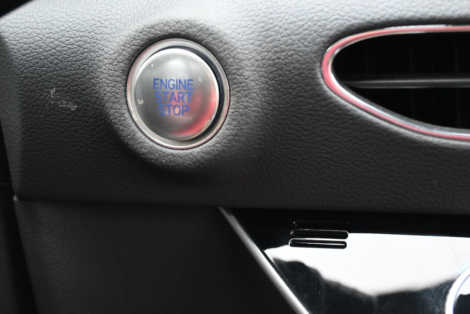 Used 2023 Hyundai Sonata Limited w/ Cargo Package image 16