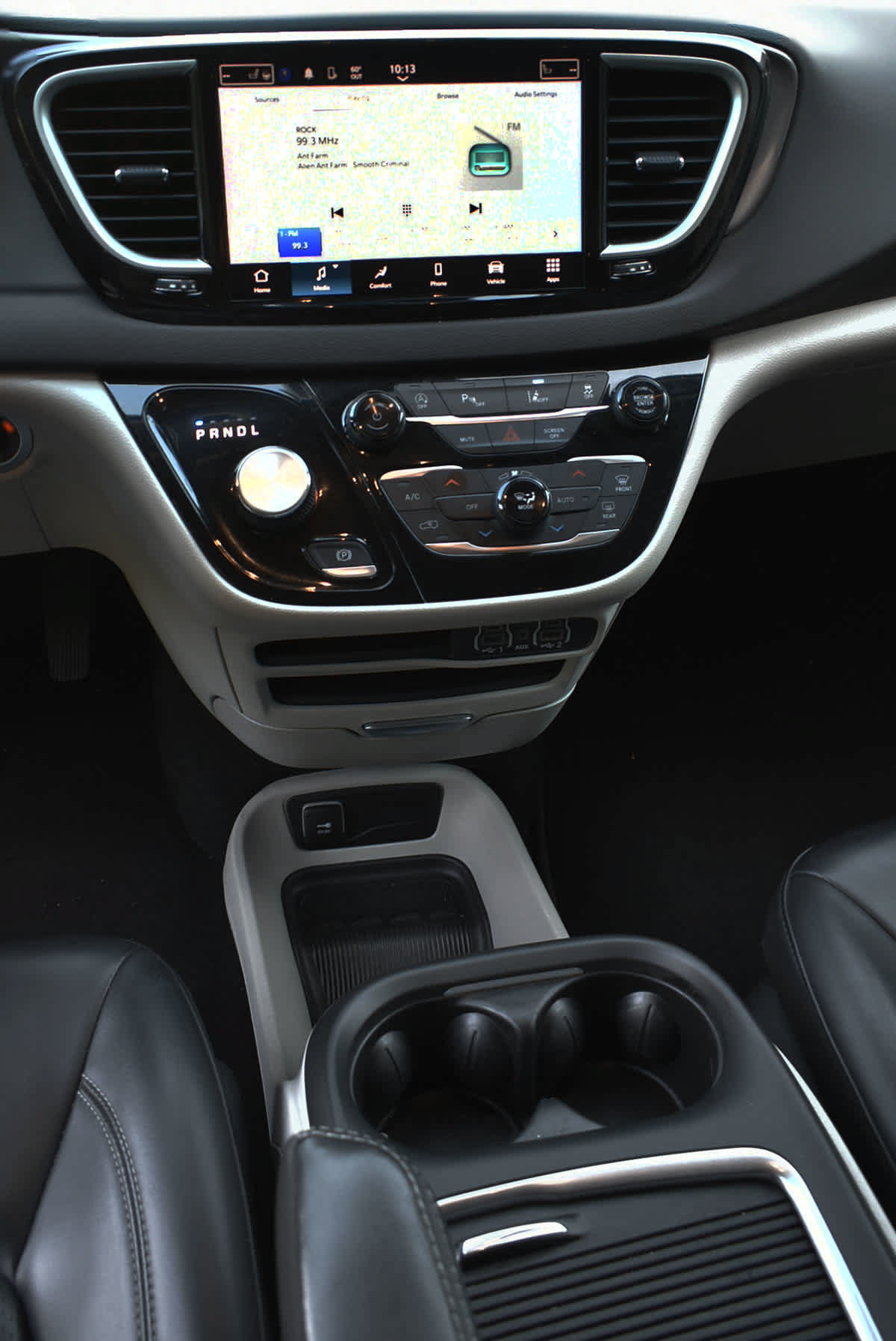 Used 2023 Chrysler Pacifica Touring-L FWD image 12
