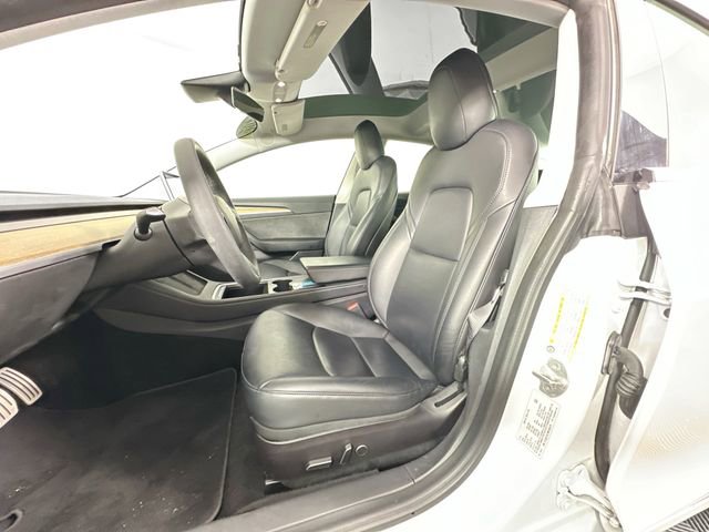 Used 2021 Tesla Model 3 Performance image 4