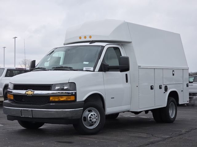 New 2025 Chevrolet Express 3500 w/ Power Convenience Package image 2
