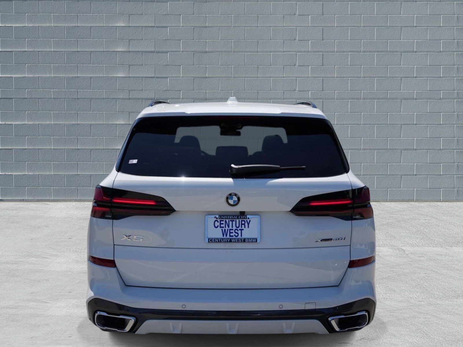 New 2026 BMW X5 xDrive40i w/ M Sport Package AWD/4WD image 4