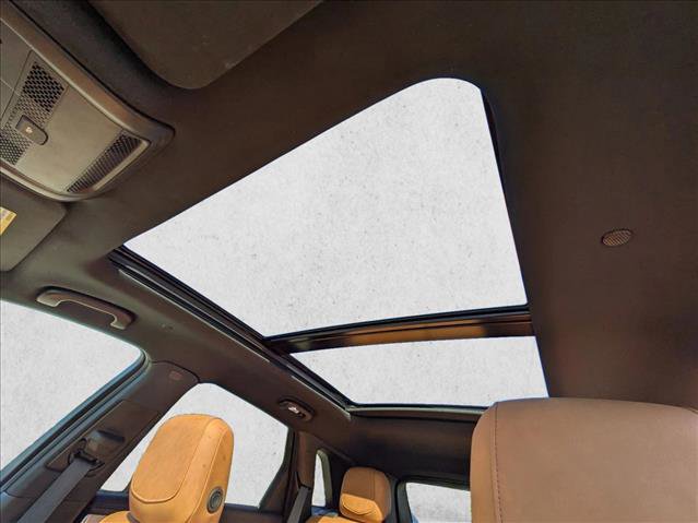 Used 2025 Cadillac XT5 Premium Luxury w/ Technology Package image 17