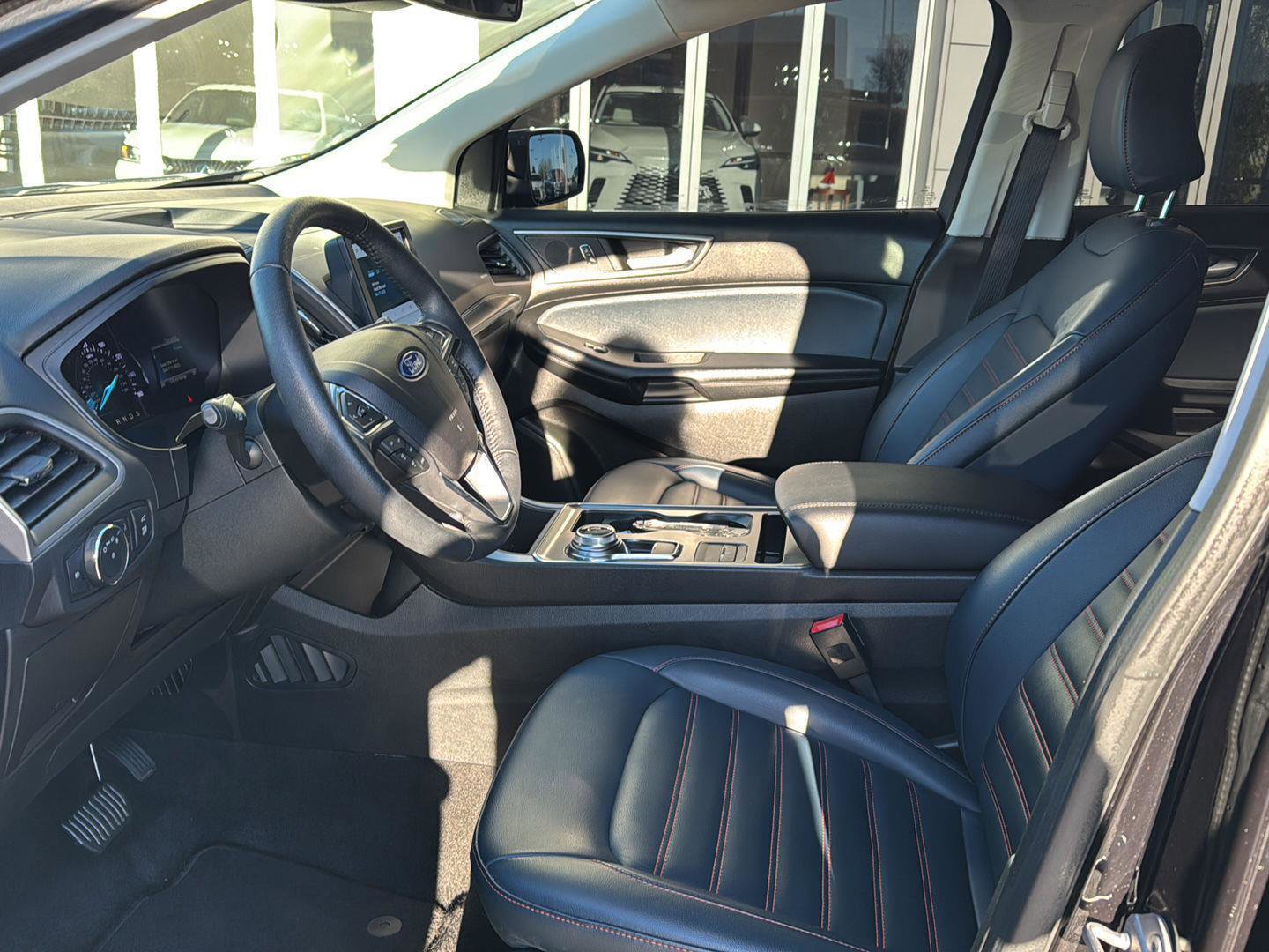 Used 2022 Ford Edge SEL w/ Sport Appearance Package image 8