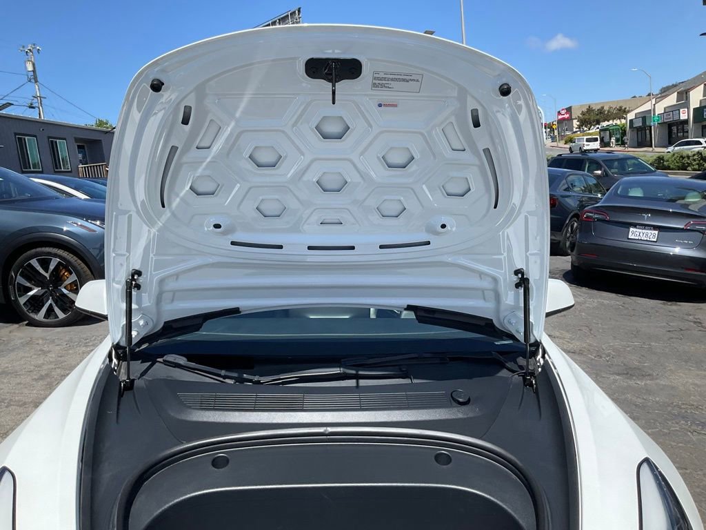 Used 2023 Tesla Model 3 Standard Range image 13