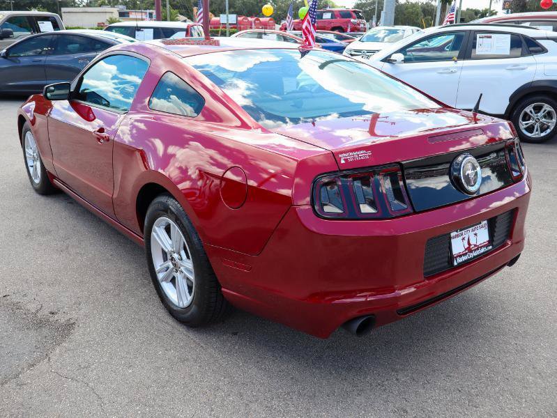 Used 2014 Ford Mustang Coupe RWD image 3