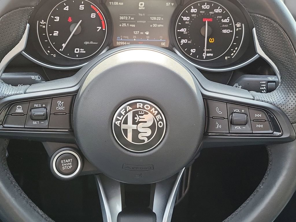 Used 2023 Alfa Romeo Giulia Sprint image 11