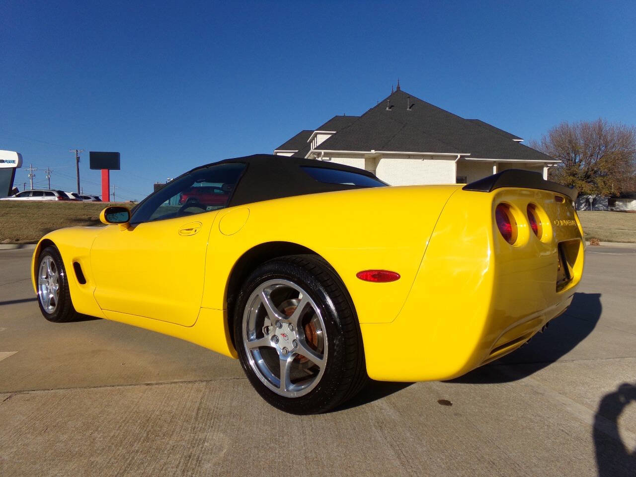 Used 2001 Chevrolet Corvette Convertible w/ Preferred Equipment Group2 image 27
