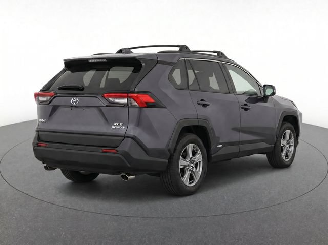 Used 2024 Toyota RAV4 XLE w/ Convenience Package AWD/4WD image 4