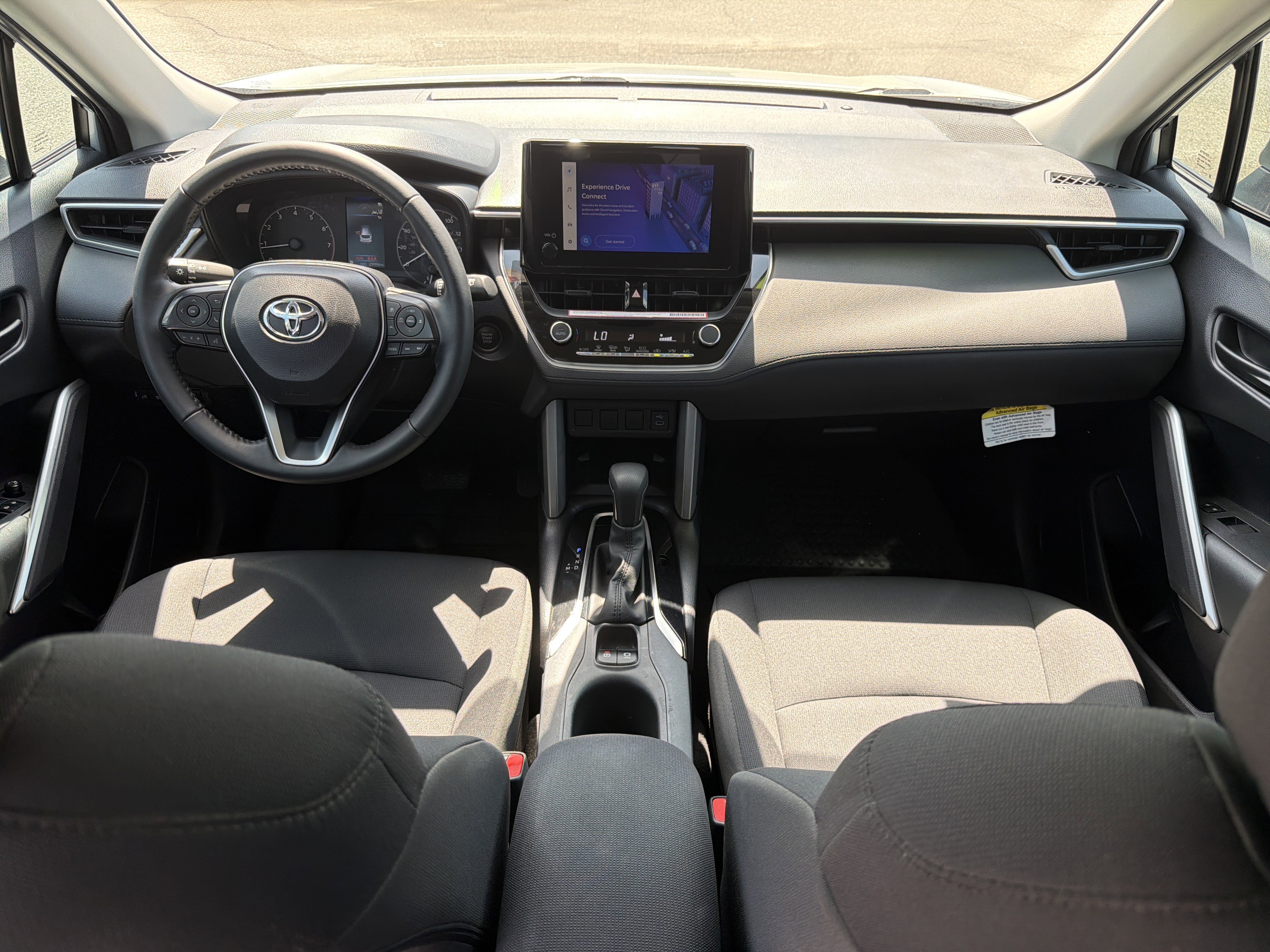 Certified 2024 Toyota Corolla Cross LE image 4